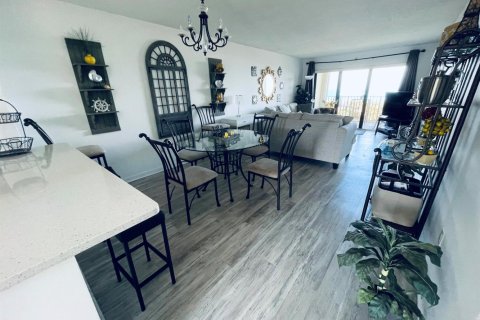 Copropriété à vendre à Jensen Beach, Floride: 2 chambres, 97.83 m2 № 2251240 - photo 2