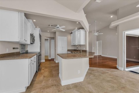 Villa ou maison à vendre à Punta Gorda, Floride: 3 chambres, 171.31 m2 № 2151399 - photo 13