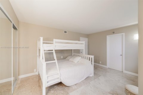 Condo in Miami, Florida, 3 bedrooms  № 1980735 - photo 20