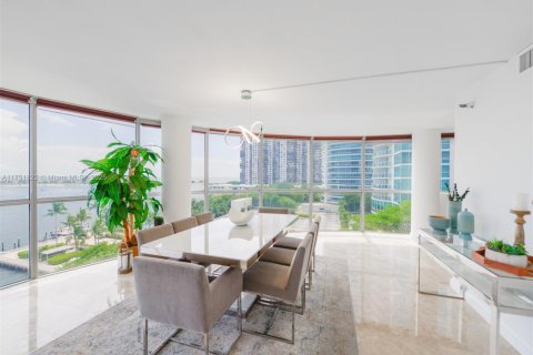 Condo in Miami, Florida, 3 bedrooms  № 1980735 - photo 6
