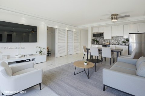 Condo in Miami Beach, Florida  № 1968581 - photo 4