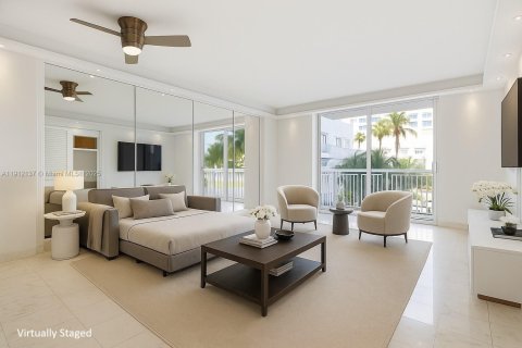 Condo in Miami Beach, Florida  № 1968581 - photo 2