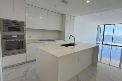 Снять в аренду кондоминиум в Майами, Флорида 2 спальни, 143.53м2, № 2021703 - фото 4