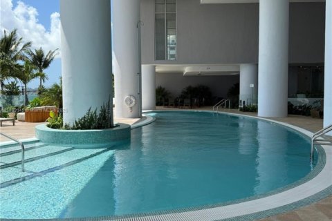 Снять в аренду кондоминиум в Майами, Флорида 2 спальни, 143.53м2, № 2021703 - фото 12