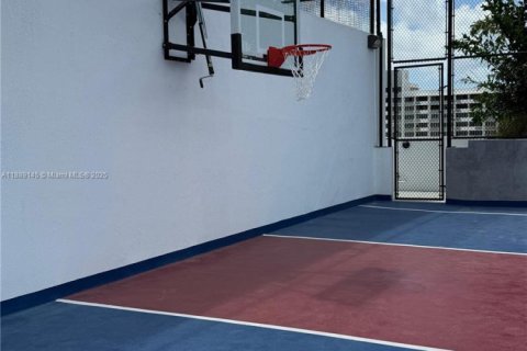 Снять в аренду кондоминиум в Майами, Флорида 2 спальни, 143.53м2, № 2021703 - фото 17