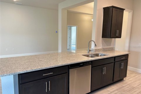 House in North Port, Florida 3 bedrooms, 183.02 sq.m. № 1114717 - photo 8
