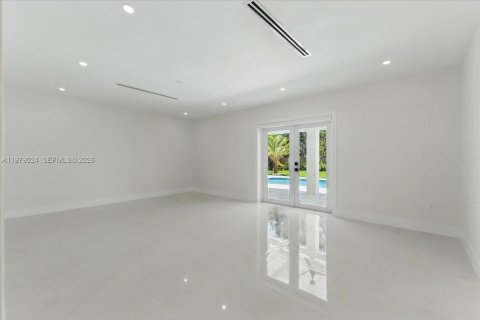 Villa ou maison à louer à Palmetto Bay, Floride: 4 chambres, 155.89 m2 № 2046004 - photo 3