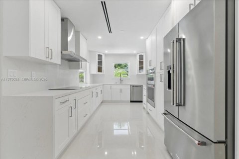 Villa ou maison à louer à Palmetto Bay, Floride: 4 chambres, 155.89 m2 № 2046004 - photo 5