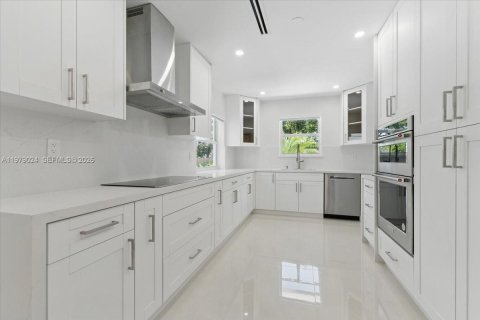 Villa ou maison à louer à Palmetto Bay, Floride: 4 chambres, 155.89 m2 № 2046004 - photo 4