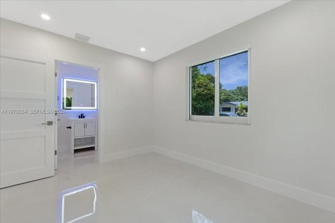 Villa ou maison à louer à Palmetto Bay, Floride: 4 chambres, 155.89 m2 № 2046004 - photo 11