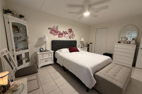 Copropriété à vendre à Tampa, Floride: 2 chambres, 88.26 m2 № 1902120 - photo 9