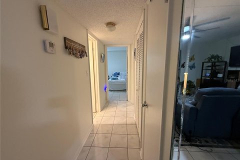 Copropriété à vendre à Tampa, Floride: 2 chambres, 88.26 m2 № 1902120 - photo 12