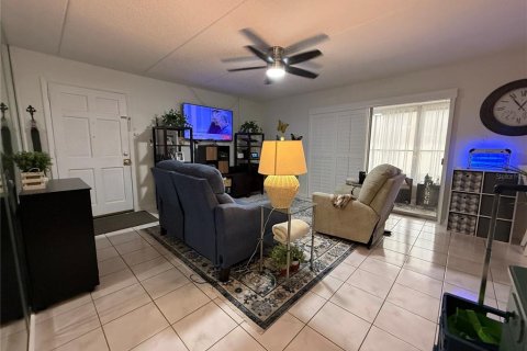Copropriété à vendre à Tampa, Floride: 2 chambres, 88.26 m2 № 1902120 - photo 4