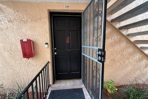 Copropriété à vendre à Tampa, Floride: 2 chambres, 88.26 m2 № 1902120 - photo 2