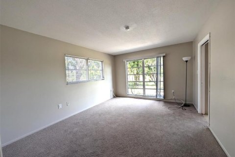 Condo in Sarasota, Florida, 2 bedrooms  № 1827093 - photo 6