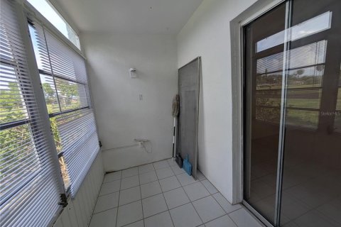 Condo in Sarasota, Florida, 2 bedrooms  № 1827093 - photo 10