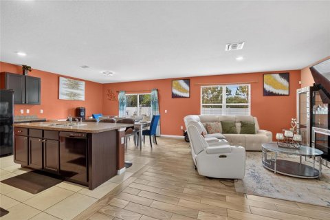 Casa en venta en Sun City Center, Florida, 4 dormitorios, 187.85 m2 № 2230683 - foto 7