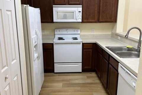 Adosado en alquiler en Orlando, Florida, 3 dormitorios, 137.59 m2 № 1817291 - foto 2