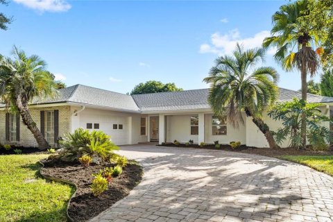 House in Winter Park, Florida 4 bedrooms, 174.28 sq.m. № 2369126