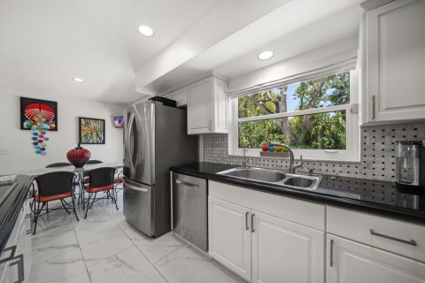 Casa en venta en Clearwater, Florida, 5 dormitorios, 354.33 m2 № 1808326 - foto 25