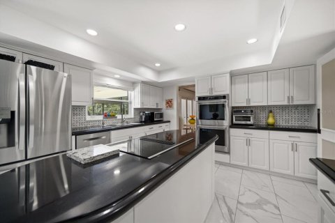 Casa en venta en Clearwater, Florida, 5 dormitorios, 354.33 m2 № 1808326 - foto 23