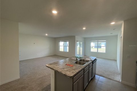 House in Davenport, Florida 3 bedrooms, 155.33 sq.m. № 1905970 - photo 3