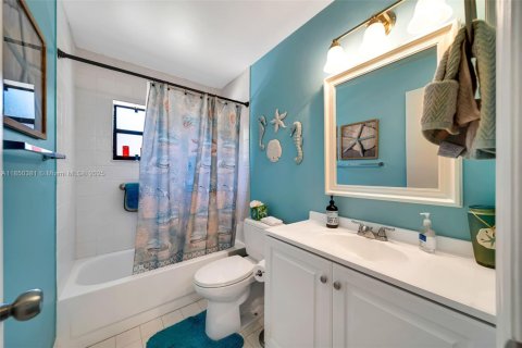 House in Plantation, Florida 2 bedrooms, 119.1 sq.m. № 1855156 - photo 29