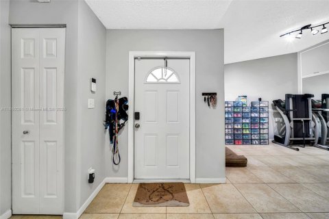 House in Plantation, Florida 2 bedrooms, 119.1 sq.m. № 1855156 - photo 5