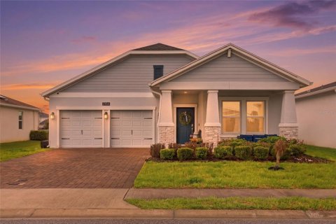 House in Davenport, Florida 3 bedrooms, 186.18 sq.m. № 2219000