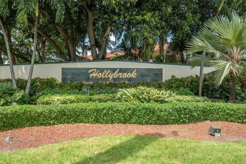Condo in Pembroke Pines, Florida, 2 bedrooms  № 1091968 - photo 1