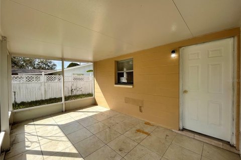 Villa ou maison à louer à Saint Petersburg, Floride: 2 chambres, 104.79 m2 № 2413578 - photo 15