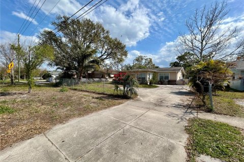 Villa ou maison à louer à Saint Petersburg, Floride: 2 chambres, 104.79 m2 № 2413578 - photo 21