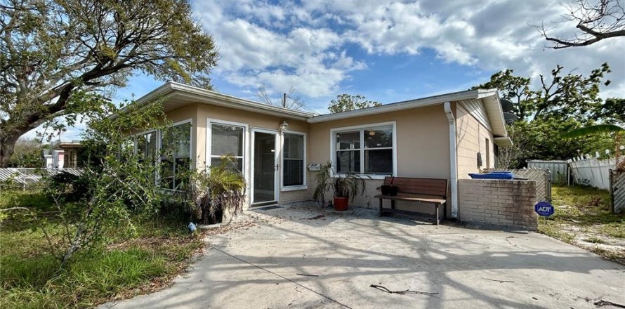 Villa ou maison à Saint Petersburg, Floride 2 chambres, 104.79 m2 № 2413578