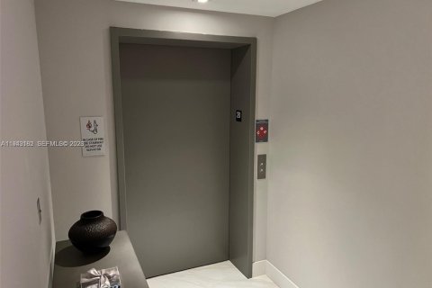 Copropriété à vendre à North Miami Beach, Floride: 2 chambres, 104.33 m2 № 1997370 - photo 5