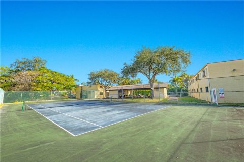 Villa ou maison à vendre à Pompano Beach, Floride: 2 chambres, 84.08 m2 № 2001172 - photo 16