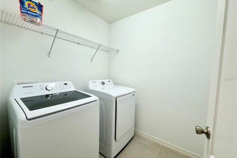 Villa ou maison à louer à Auburndale, Floride: 4 chambres, 157.56 m2 № 1823002 - photo 15