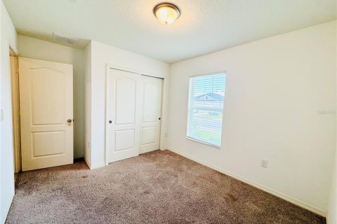 Villa ou maison à louer à Auburndale, Floride: 4 chambres, 157.56 m2 № 1823002 - photo 3