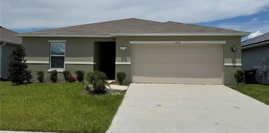 Villa ou maison à MATTIE POINTE à Auburndale, Floride 4 chambres, 157.56 m2 № 1823002