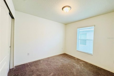 Villa ou maison à louer à Auburndale, Floride: 4 chambres, 157.56 m2 № 1823002 - photo 5