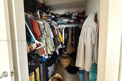 Condo in Miami, Florida, 2 bedrooms  № 1982709 - photo 21