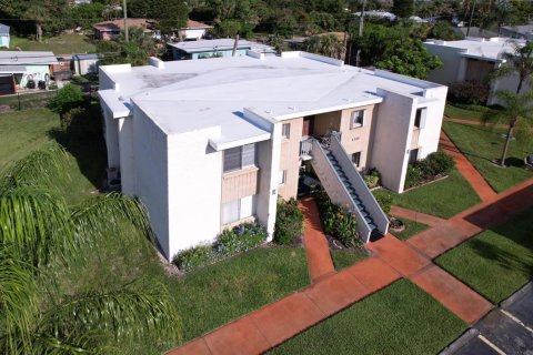 Condominio en venta en Jensen Beach, Florida, 2 dormitorios, 118.17 m2 № 2154571 - foto 3