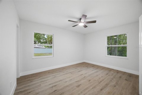 House in Clearwater, Florida 3 bedrooms, 95.88 sq.m. № 2205007 - photo 16