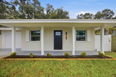 House in Clearwater, Florida 3 bedrooms, 95.88 sq.m. № 2205007 - photo 4