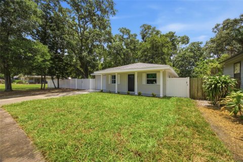 House in Clearwater, Florida 3 bedrooms, 95.88 sq.m. № 2205007 - photo 3