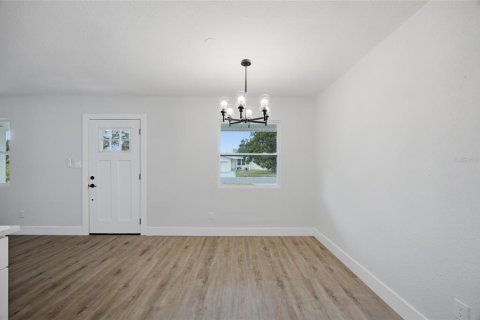 House in Clearwater, Florida 3 bedrooms, 95.88 sq.m. № 2205007 - photo 6