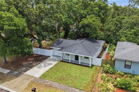 House in Clearwater, Florida 3 bedrooms, 95.88 sq.m. № 2205007 - photo 28