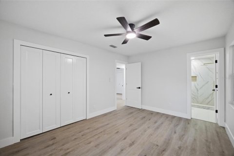 House in Clearwater, Florida 3 bedrooms, 95.88 sq.m. № 2205007 - photo 17