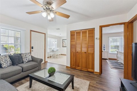 Condo in Holly Hill, Florida, 1 bedroom № 2105108 - photo 8
