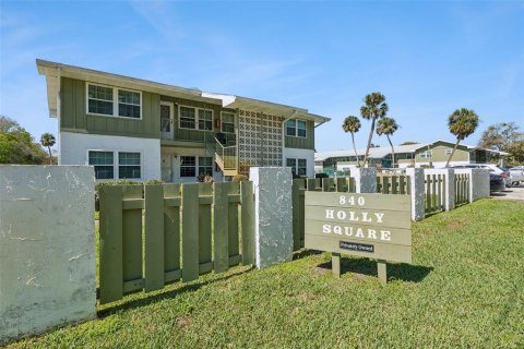 Condo in Holly Hill, Florida, 1 bedroom № 2105108 - photo 17