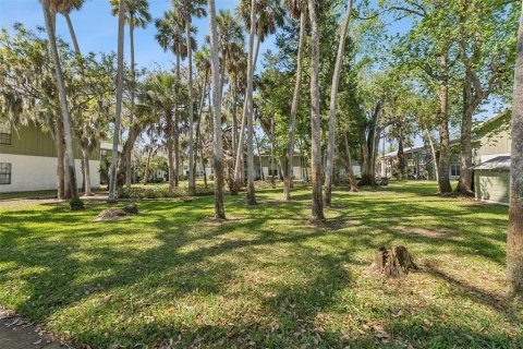 Condo in Holly Hill, Florida, 1 bedroom № 2105108 - photo 18